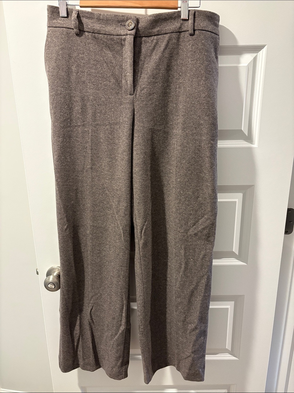 Like New! Women's Wide-Leg Dress Pants — Taupe